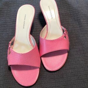 Like New Banana Republic Joelle Kitten Heel Slide